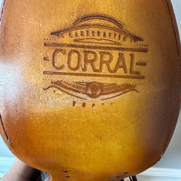 Corral Green Handcrafted Boots - Picture 8 of 13